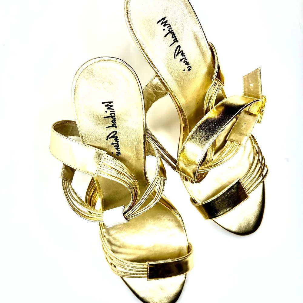 Michael Antonio Gold Strappy Sandal Size: 9M (NWOB)